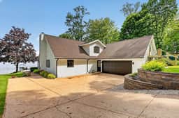 Perfect Storm: Hot Tub, Sleeps 10, Sandy Beach
