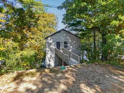 Tranquil Jewel: Arcade, King Suits, Salt Water Hot Tub, Decks, Sandy Beach - Image 5