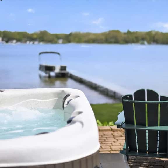 Perfect Storm: Hot Tub, Sleeps 10, Sandy Beach - Image 1