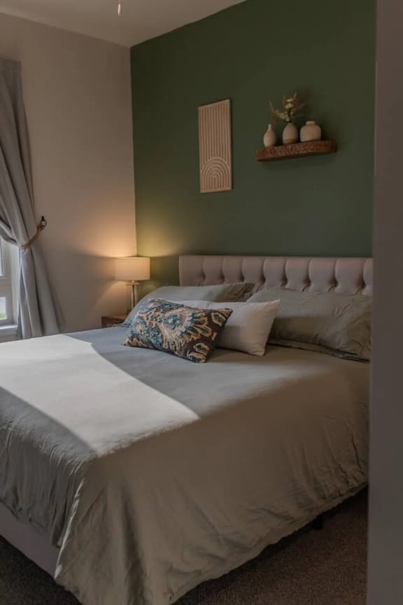 Sipped Away: King Beds, Walk in Closets