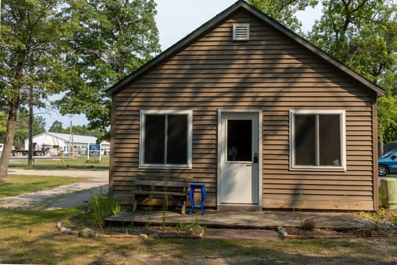 Woodhaven Cottage 1 - Image 1